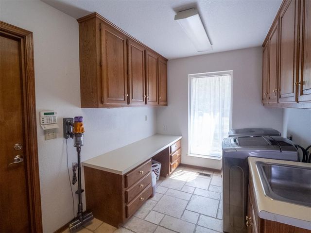 11408 Burning Oaks Road, Oklahoma City, OK 73150