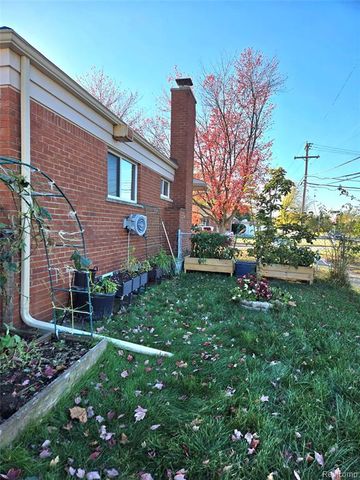 7872 Ritz Avenue, Westland, MI 48185