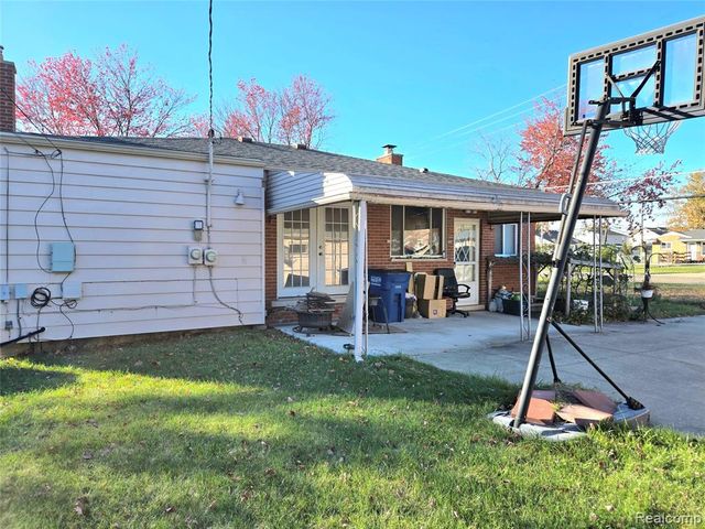 7872 Ritz Avenue, Westland, MI 48185