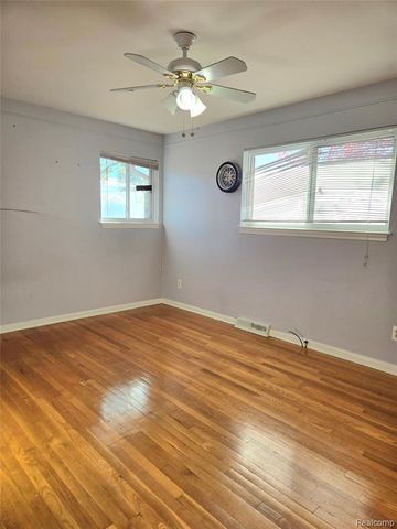 7872 Ritz Avenue, Westland, MI 48185