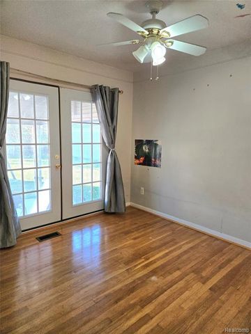 7872 Ritz Avenue, Westland, MI 48185