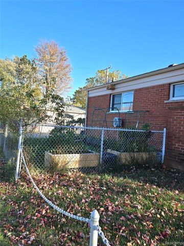 7872 Ritz Avenue, Westland, MI 48185