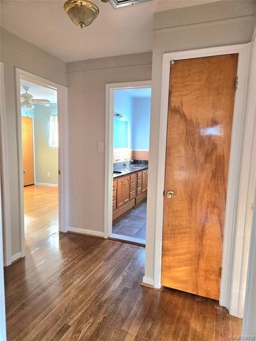 7872 Ritz Avenue, Westland, MI 48185