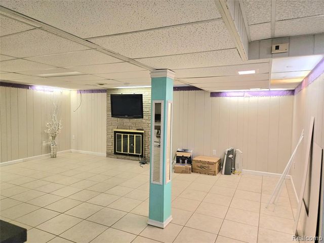 7872 Ritz Avenue, Westland, MI 48185