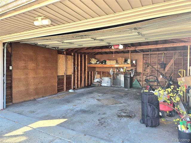 7872 Ritz Avenue, Westland, MI 48185