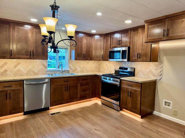 3735 Shetland Lane, Arcata, CA 95521