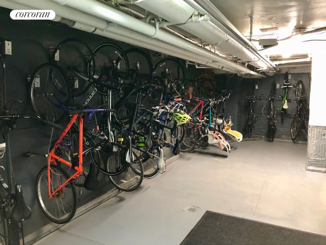 875 W 181st St Apt 3A, New York City, NY 10033