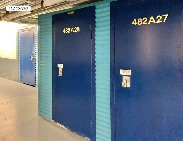 875 W 181st St Apt 3A, New York City, NY 10033