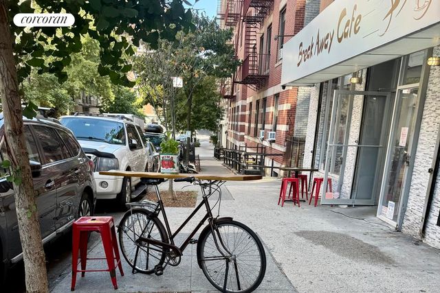 875 W 181st St Apt 3A, New York City, NY 10033