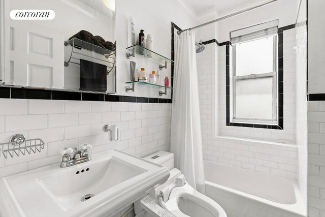 875 W 181st St Apt 3A, New York City, NY 10033