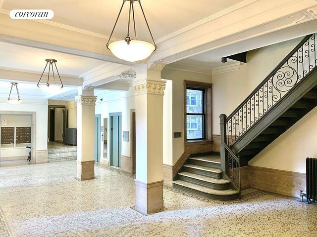 875 W 181st St Apt 3A, New York City, NY 10033