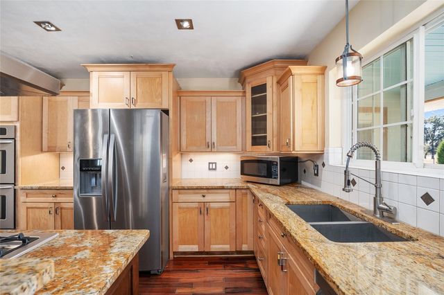 28924 SW 30TH AVENUE, Newberry, FL 32669