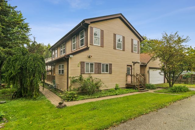 23511 N Cottage Road, Lake Zurich, IL 60047