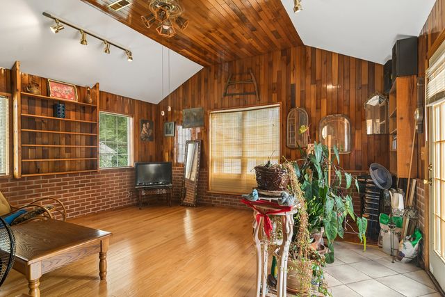 23511 N Cottage Road, Lake Zurich, IL 60047