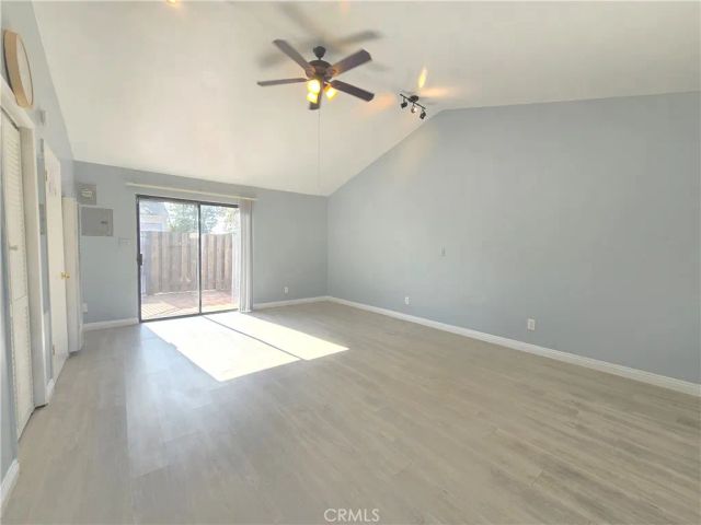 435 W Walnut Avenue, Monrovia, CA 91016