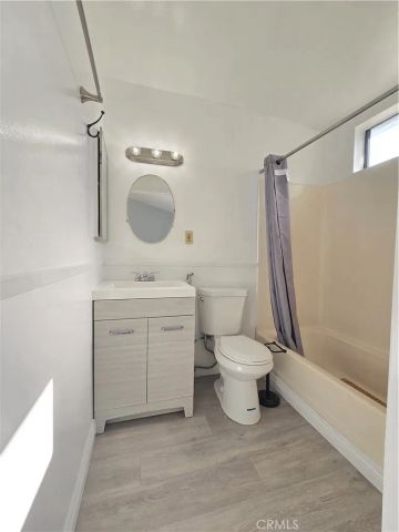 435 W Walnut Avenue, Monrovia, CA 91016