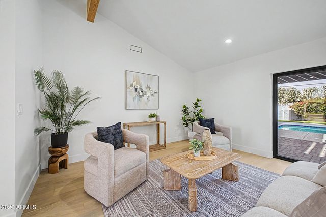 5438 E AVALON Drive, Phoenix, AZ 85018