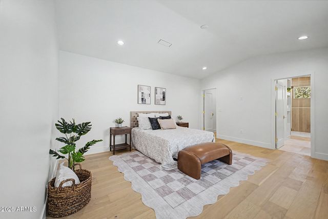 5438 E AVALON Drive, Phoenix, AZ 85018