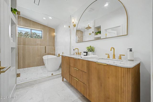 5438 E AVALON Drive, Phoenix, AZ 85018