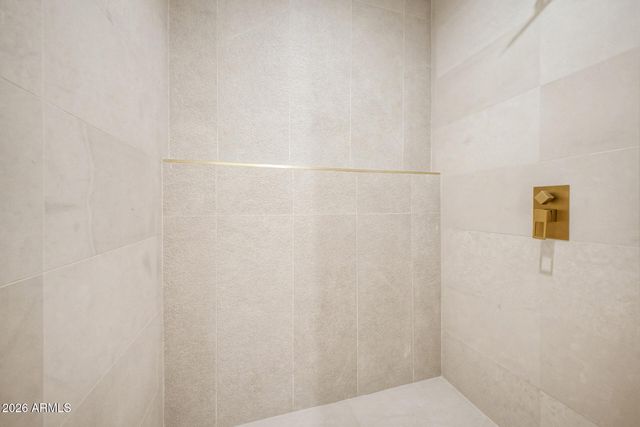 5438 E AVALON Drive, Phoenix, AZ 85018