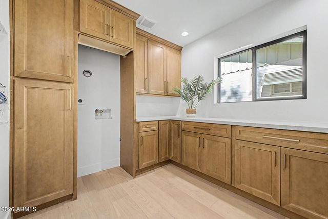 5438 E AVALON Drive, Phoenix, AZ 85018