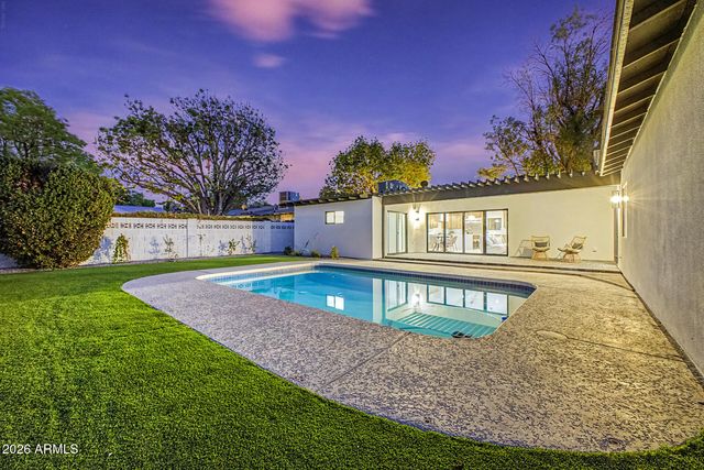 5438 E AVALON Drive, Phoenix, AZ 85018