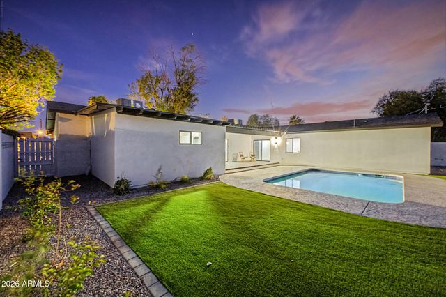 5438 E AVALON Drive, Phoenix, AZ 85018