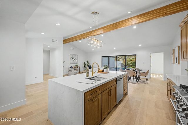 5438 E AVALON Drive, Phoenix, AZ 85018