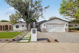 5438 E AVALON Drive, Phoenix, AZ 85018