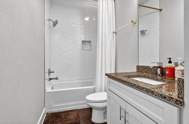 1007A Alice St, Nashville, TN 37218