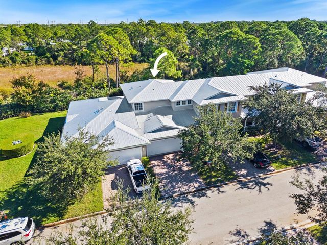 624 NE BENT PADDLE Lane, Port St. Lucie, FL 34983