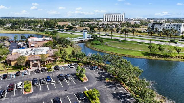 624 NE BENT PADDLE Lane, Port St. Lucie, FL 34983
