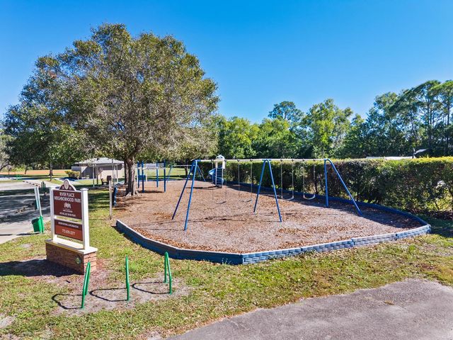 624 NE BENT PADDLE Lane, Port St. Lucie, FL 34983