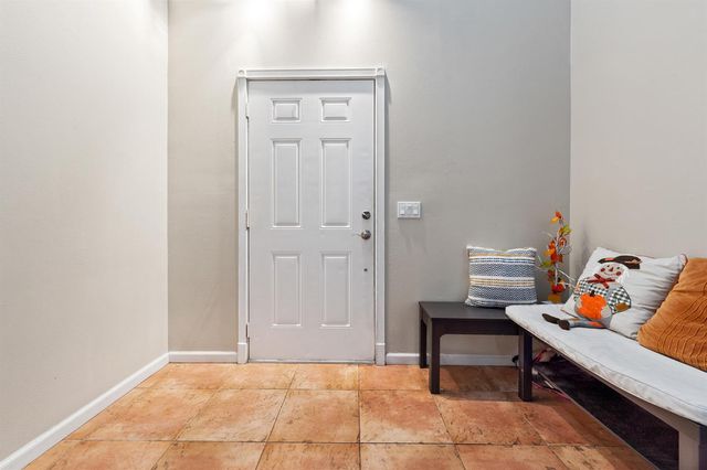 624 NE BENT PADDLE Lane, Port St. Lucie, FL 34983