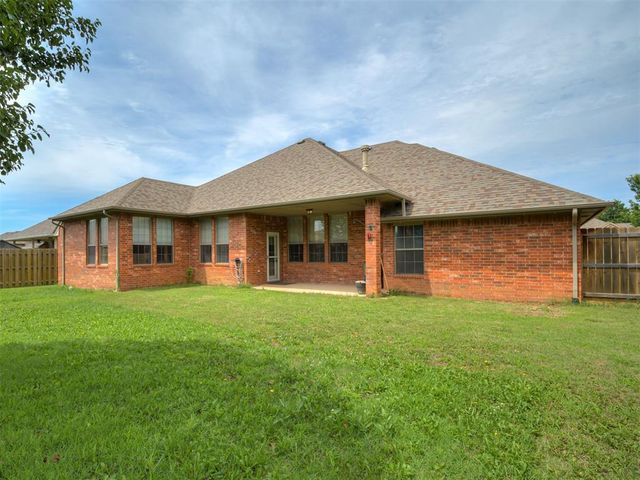 417 Summit Bend, Norman, OK 73071