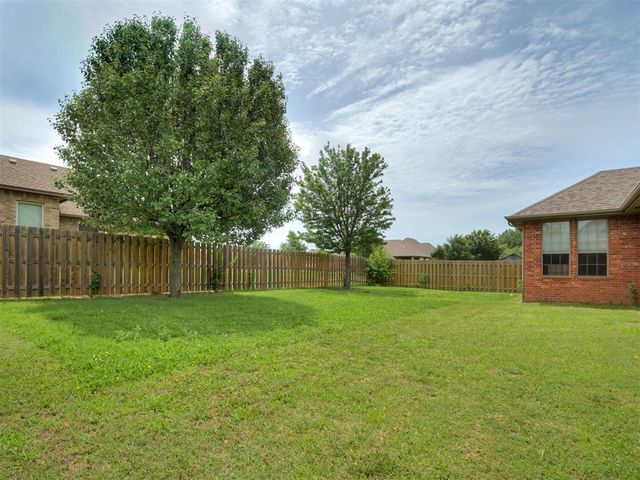 417 Summit Bend, Norman, OK 73071