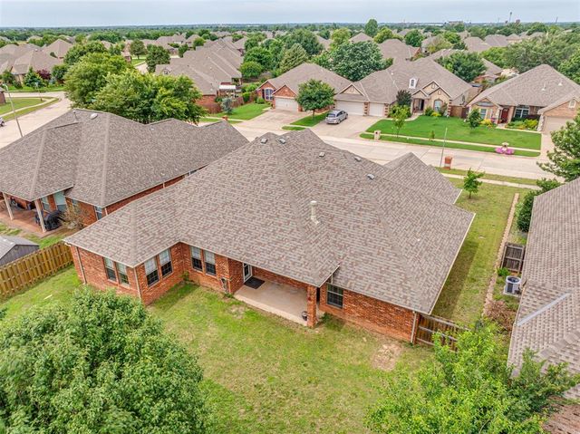 417 Summit Bend, Norman, OK 73071