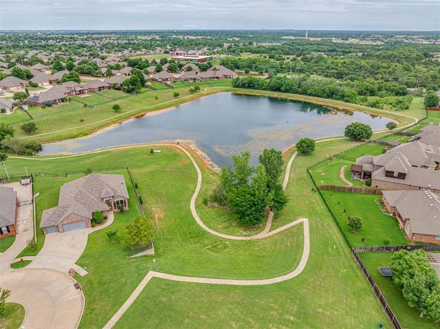417 Summit Bend, Norman, OK 73071
