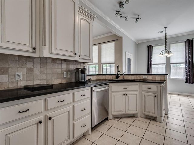 417 Summit Bend, Norman, OK 73071