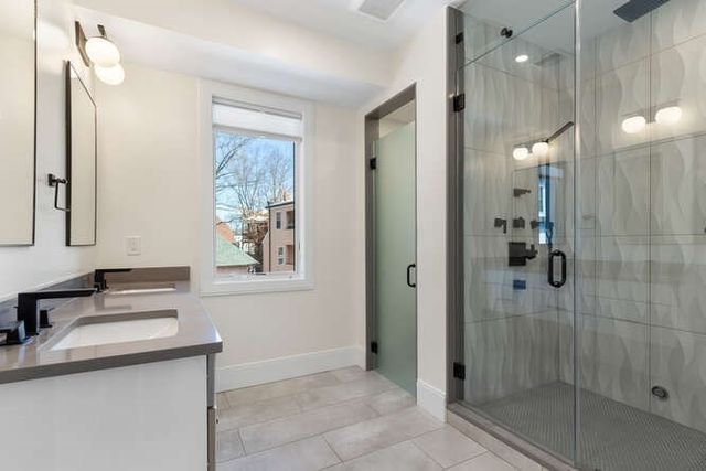 75 Greenough St 2, Brookline, MA 02445