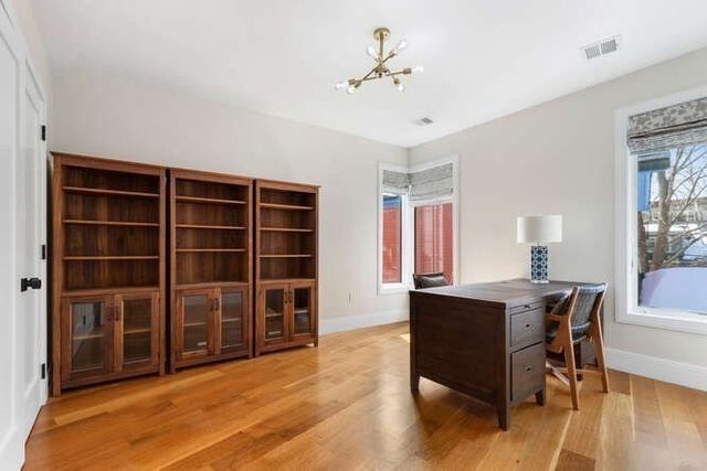 75 Greenough St 2, Brookline, MA 02445