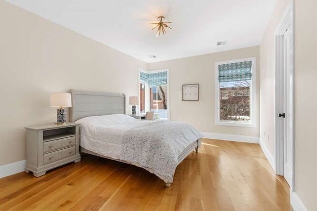 75 Greenough St 2, Brookline, MA 02445