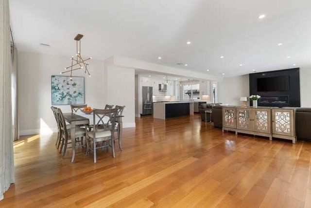 75 Greenough St 2, Brookline, MA 02445