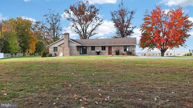 740 LINCOLN GARDENS RD, Ephrata, PA 17522