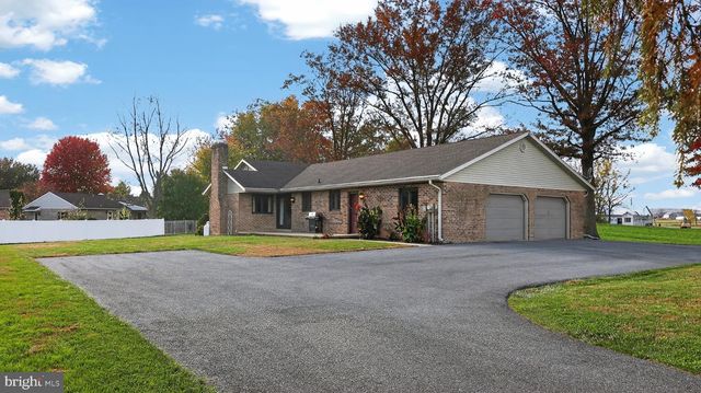 740 LINCOLN GARDENS RD, Ephrata, PA 17522