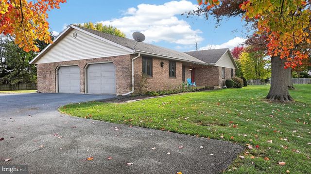 740 LINCOLN GARDENS RD, Ephrata, PA 17522