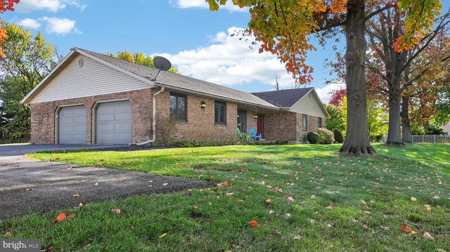 740 LINCOLN GARDENS RD, Ephrata, PA 17522