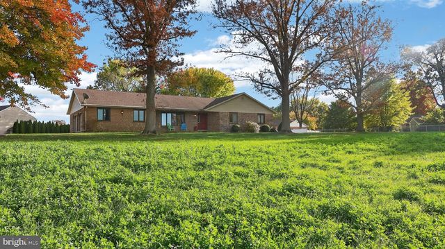 740 LINCOLN GARDENS RD, Ephrata, PA 17522