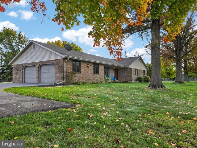 740 LINCOLN GARDENS RD, Ephrata, PA 17522