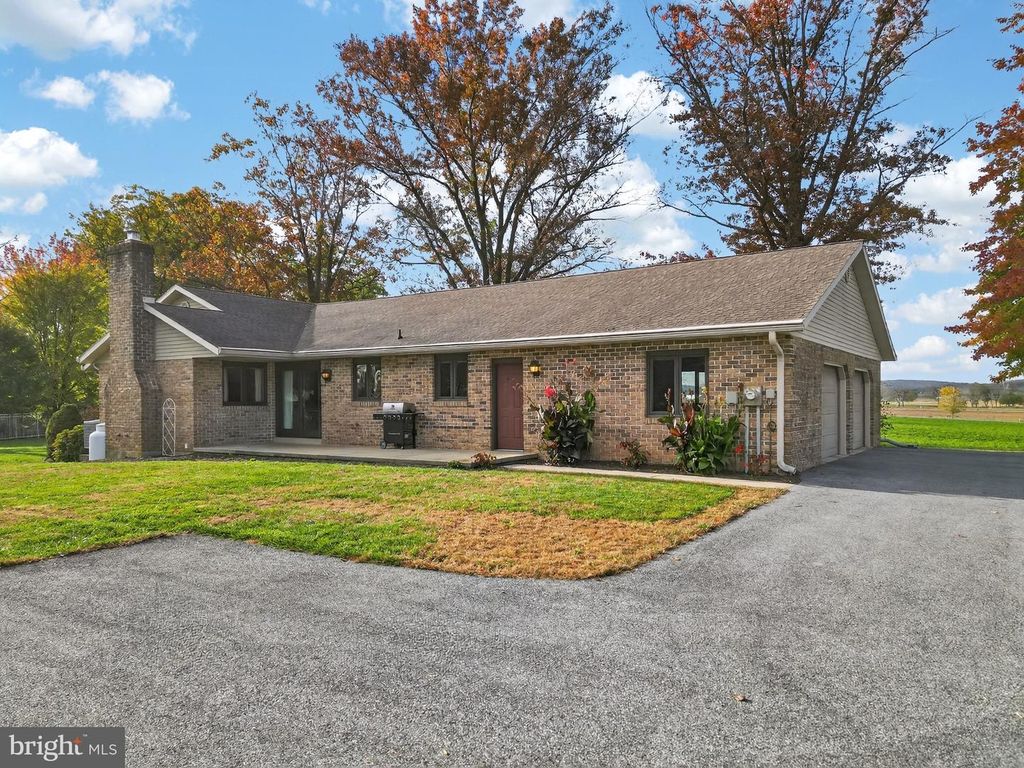 740 LINCOLN GARDENS RD, Ephrata, PA 17522